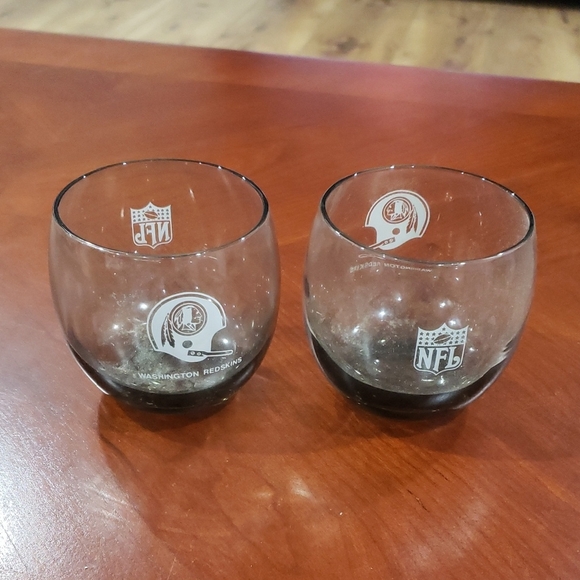 NFL Other - NFL Team Logo Glass Set - Black. Vintage Washington Redskins. Set of 2